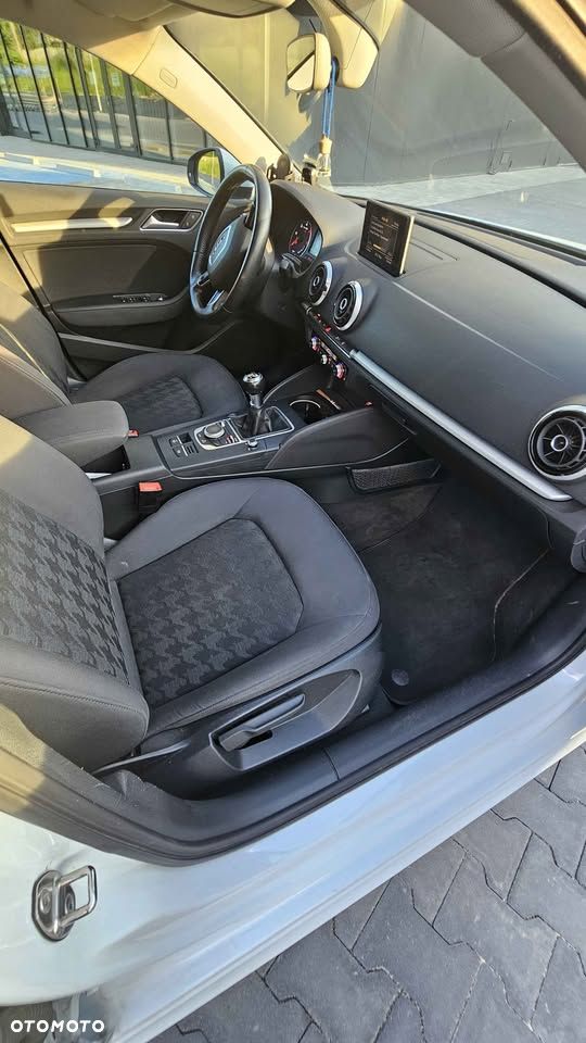 Audi A3 Sportback 1.6 TDI - 9