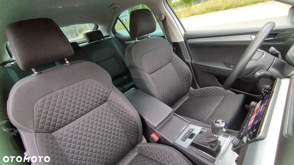 Skoda Superb 2.0 TDI SCR Ambition DSG - 16