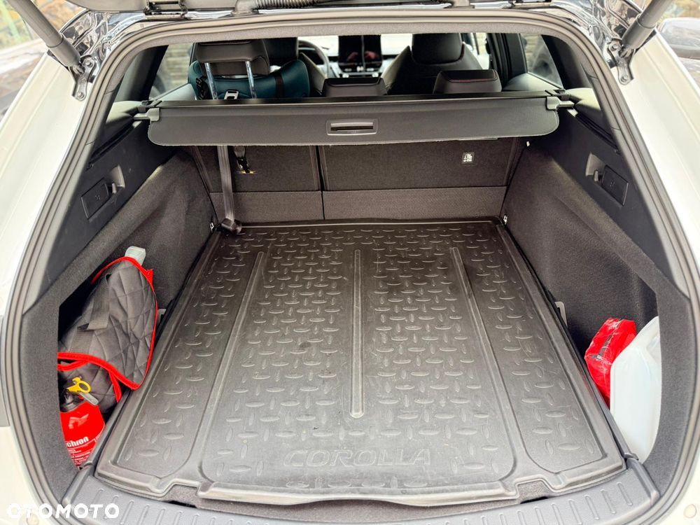 Toyota Corolla 1.8 Hybrid GR Sport Dynamic - 12