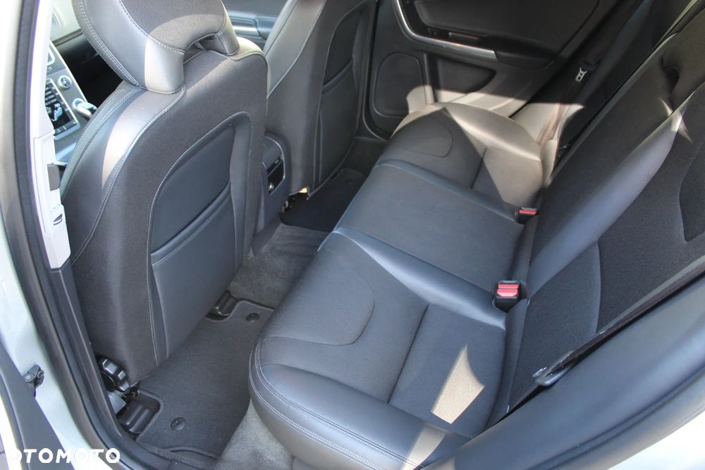 Volvo V60 - 8