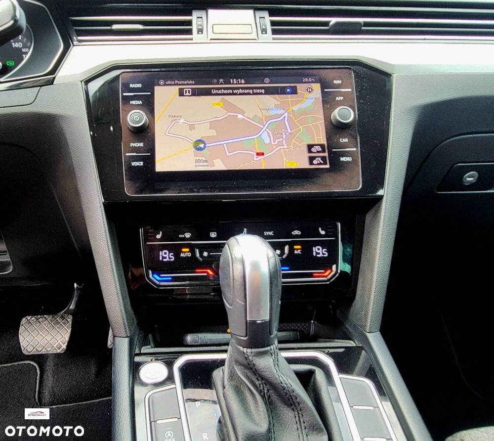 Volkswagen Passat - 14