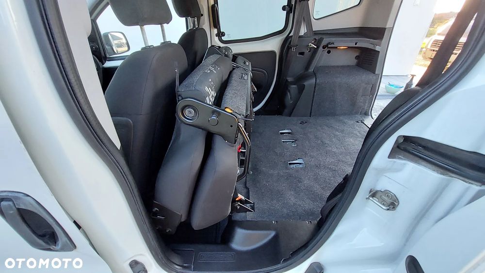 Fiat Qubo - 19