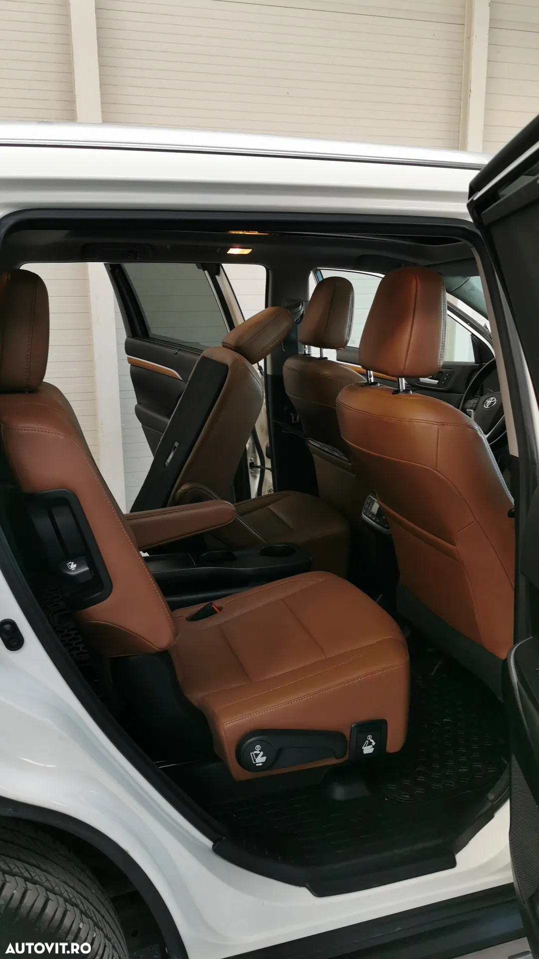 Toyota Highlander - 16