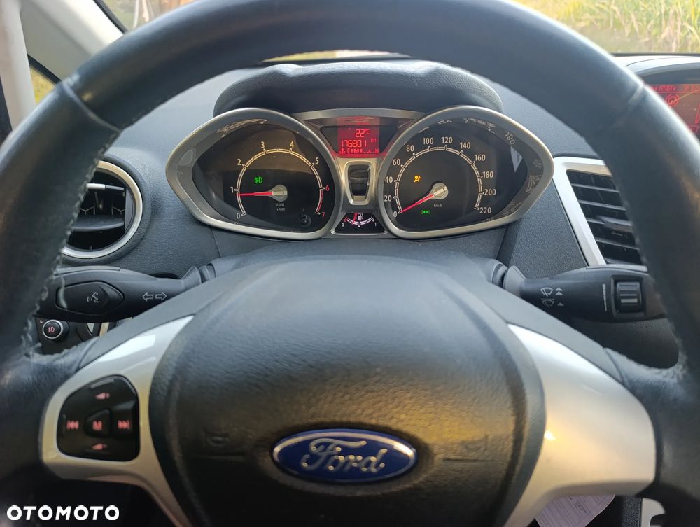 Ford Fiesta 1.25 Titanium - 11