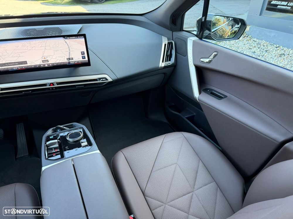 BMW iX xDrive 40 Pack Desportivo - 25