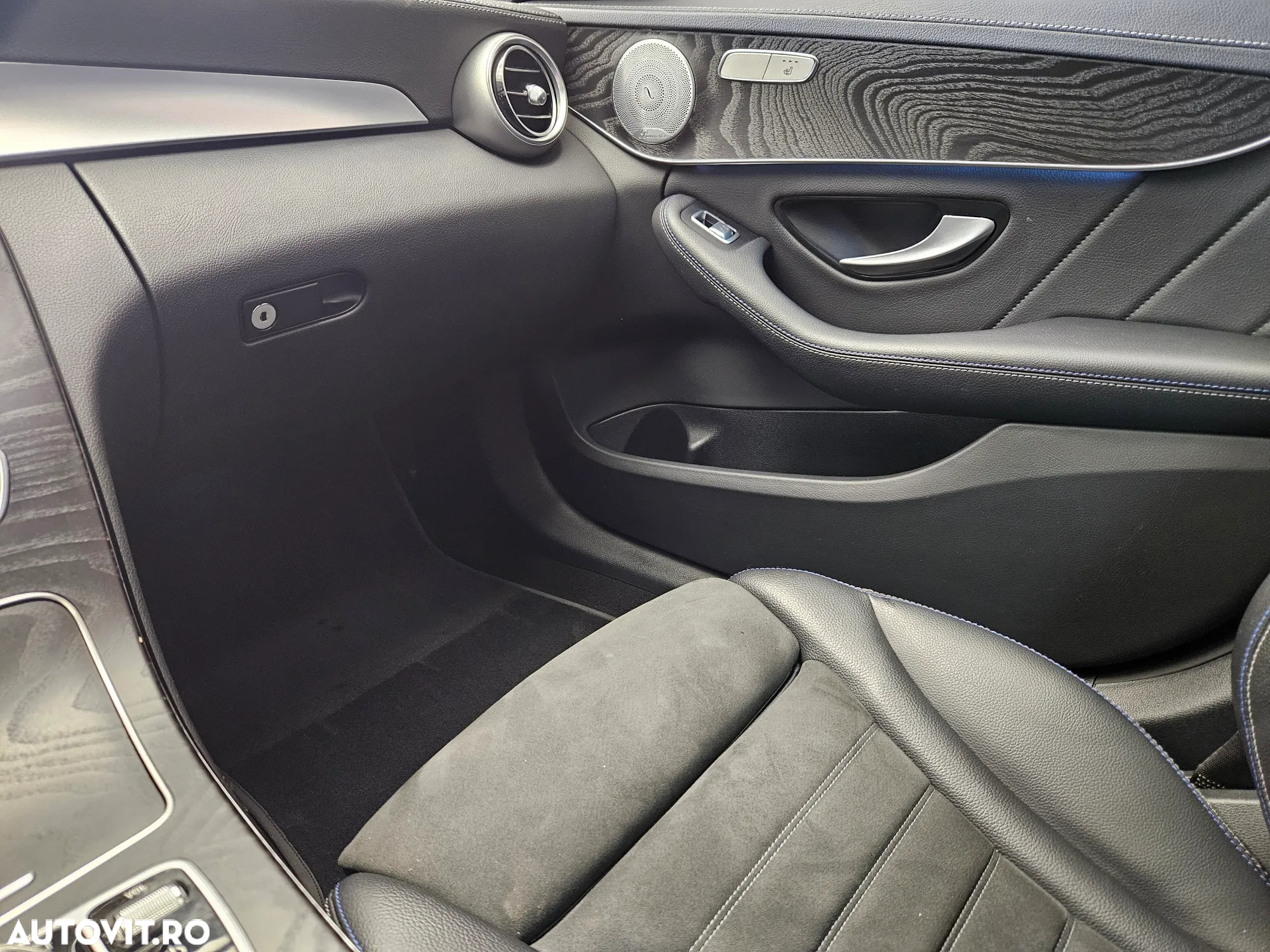 Mercedes-Benz C 220 d 4MATIC Aut - 24