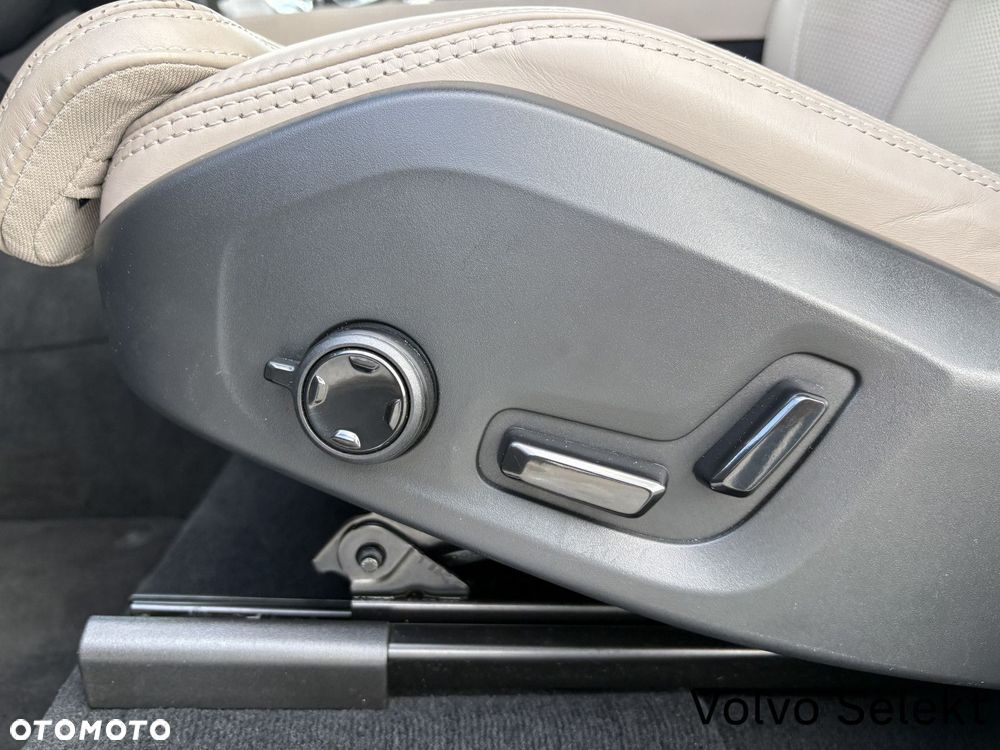 Volvo XC 90 - 12