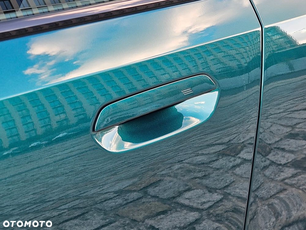 BMW Seria 5 550e xDrive PHEV M Sport - 8