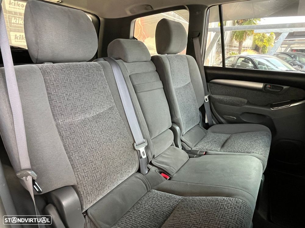 Toyota Land Cruiser 3.0 D-4D - 41