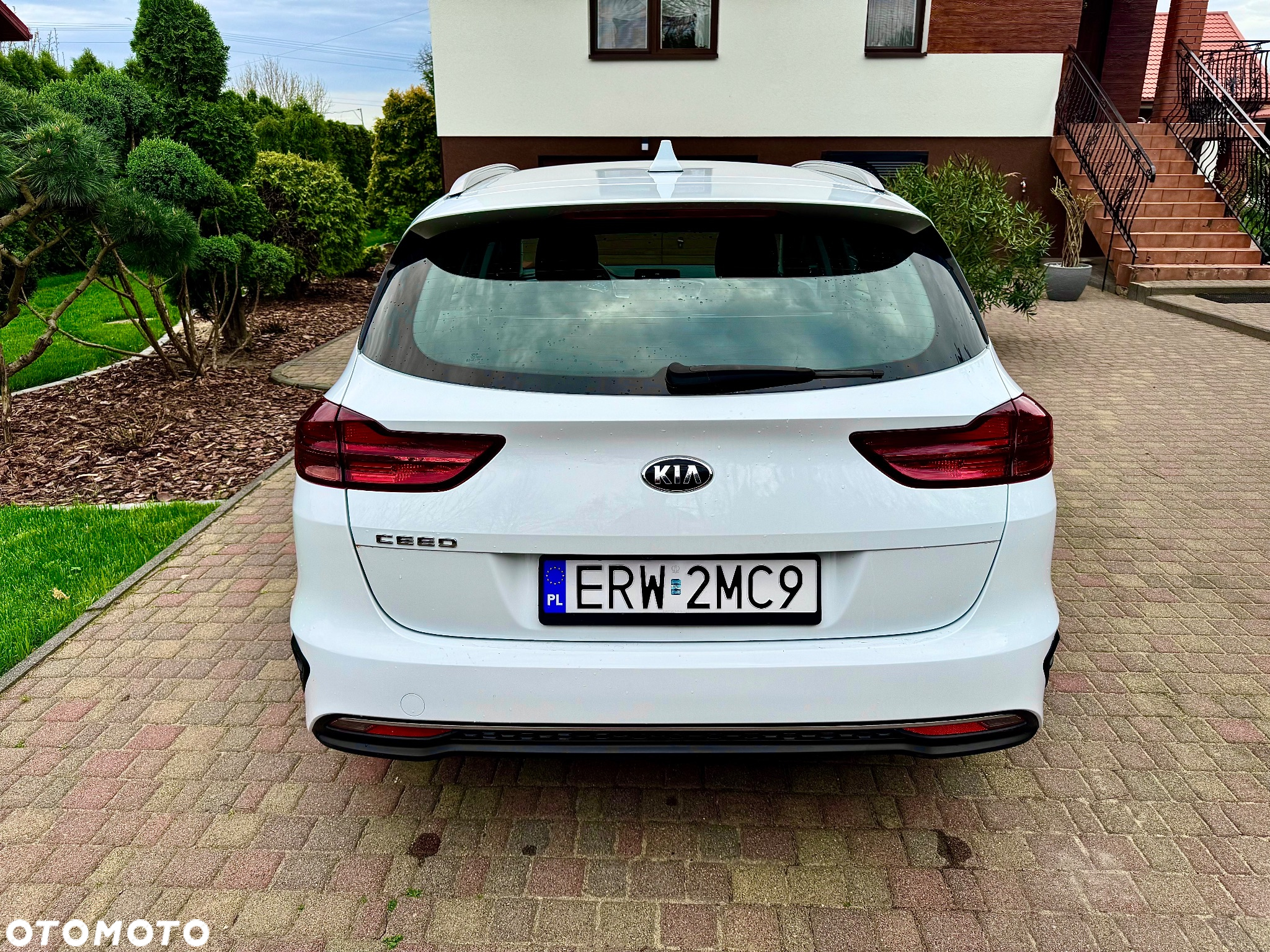 Kia Ceed - 9