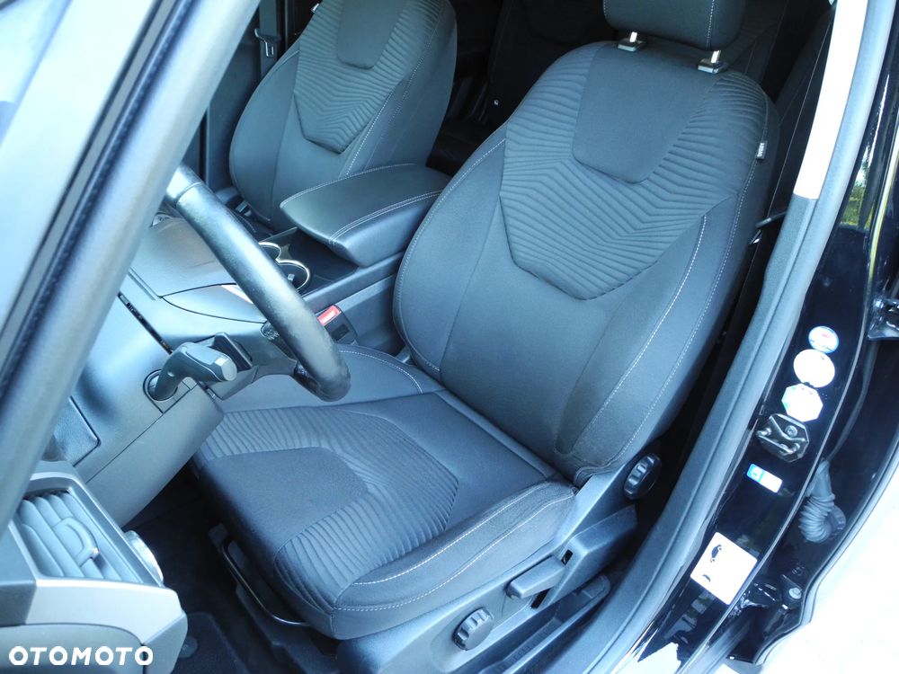 Ford S-Max - 15
