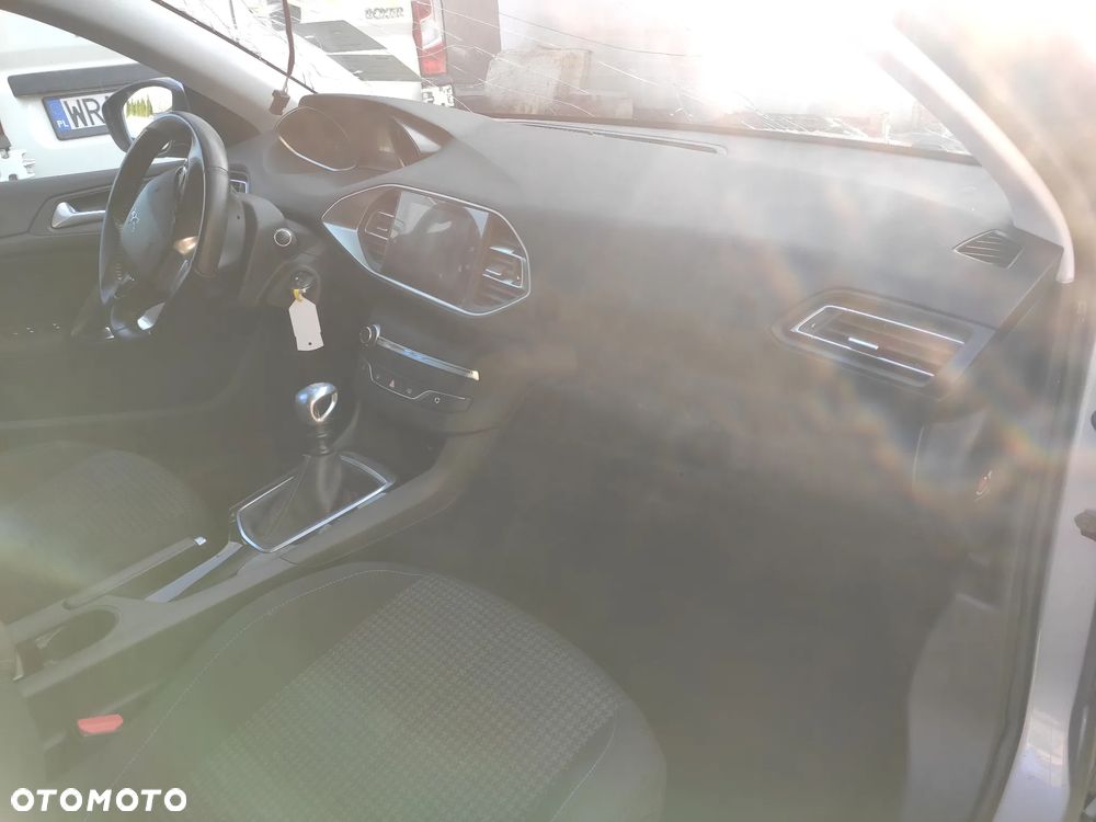 Peugeot 308 - 19