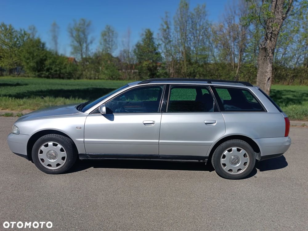 Audi A4 Avant 1.8 - 6