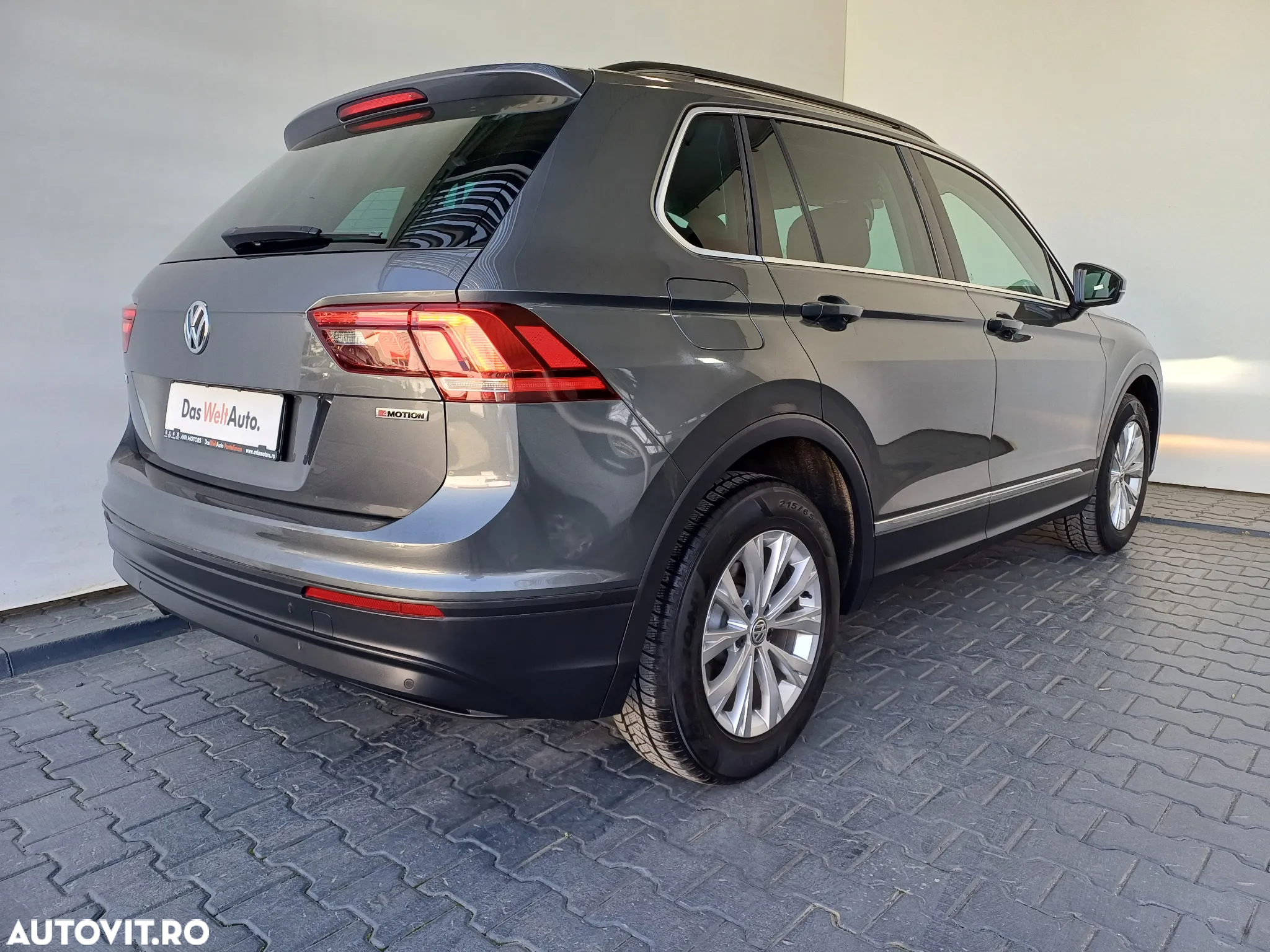 Volkswagen Tiguan 2.0 TDI 4Mot DSG Comfortline - 32