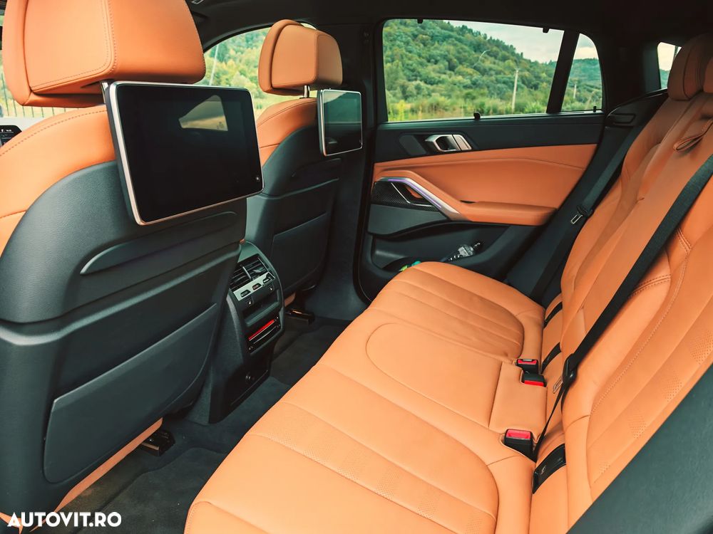 BMW X6 M M50i - 9