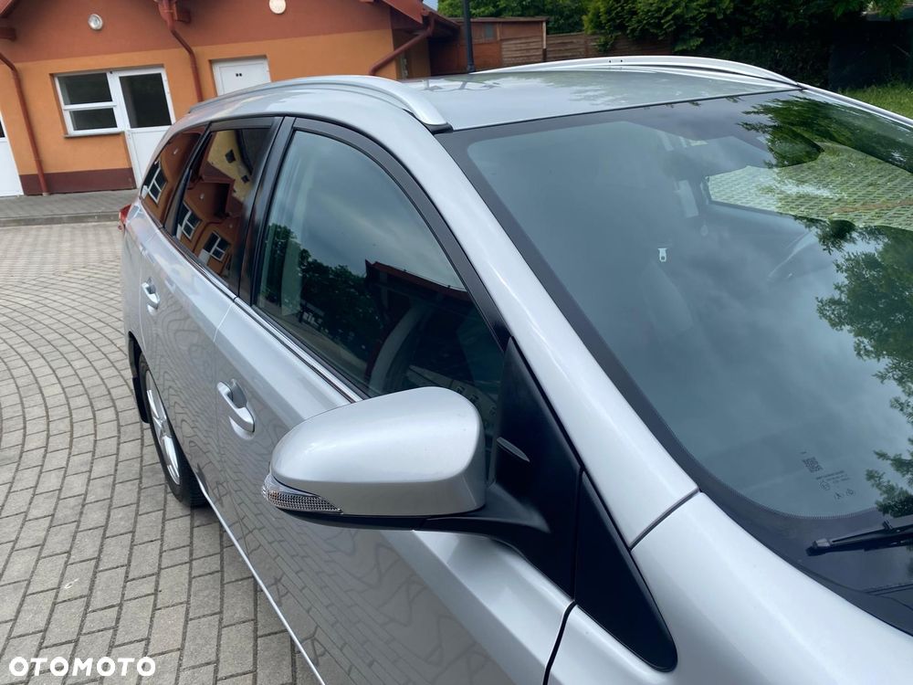 Toyota Auris - 37