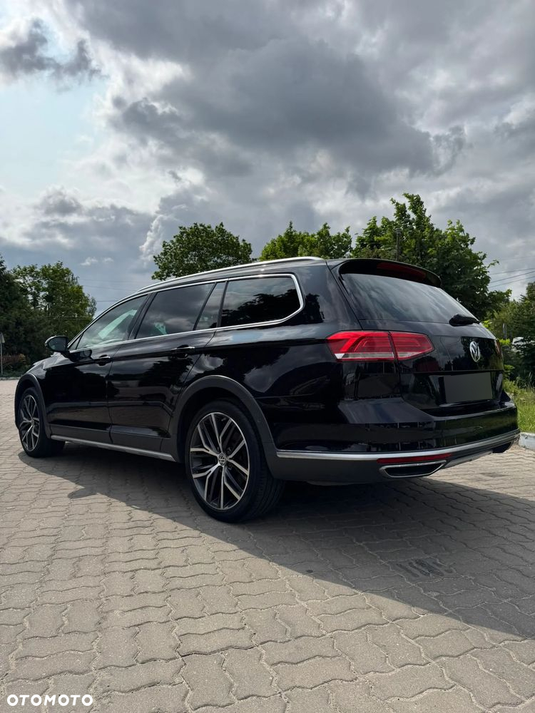 Volkswagen Passat Variant 2.0 TDI SCR 4Motion DSG Alltrack - 6