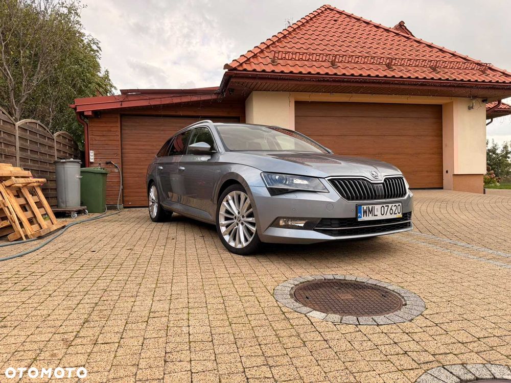 Skoda Superb 2016 photo 2