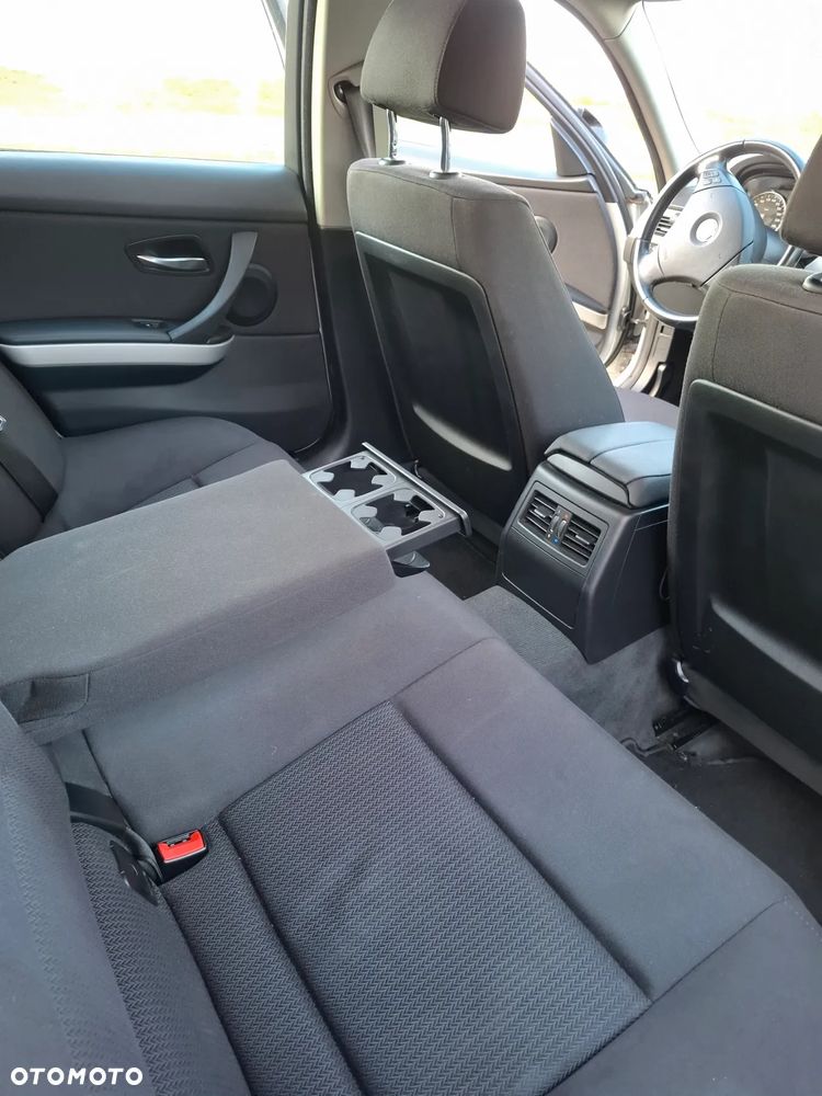 BMW Seria 3 320i - 10