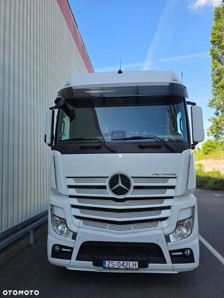 Mercedes-Benz Actros - 1