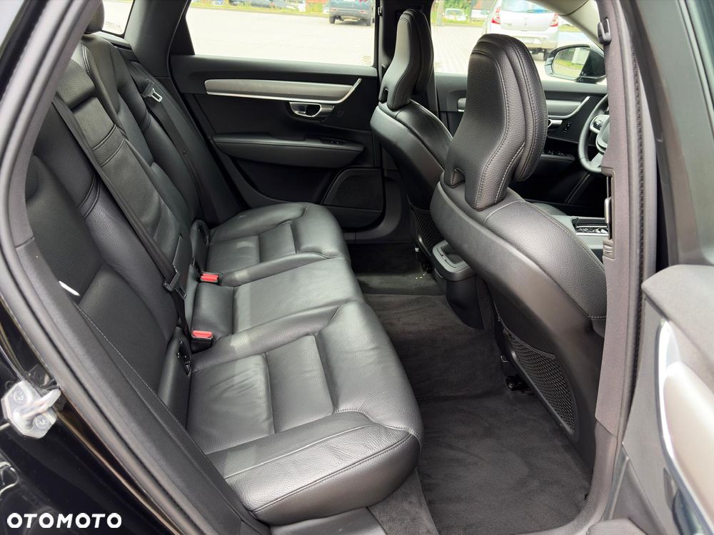Volvo S90 D4 Momentum - 16