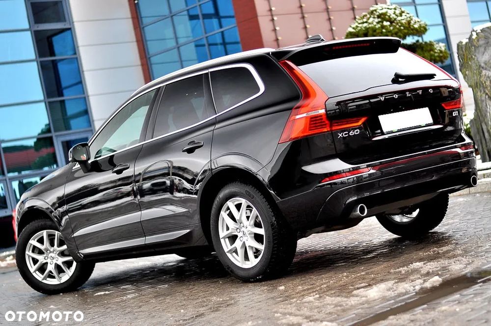 Volvo XC 60 D3 Momentum Pro - 4