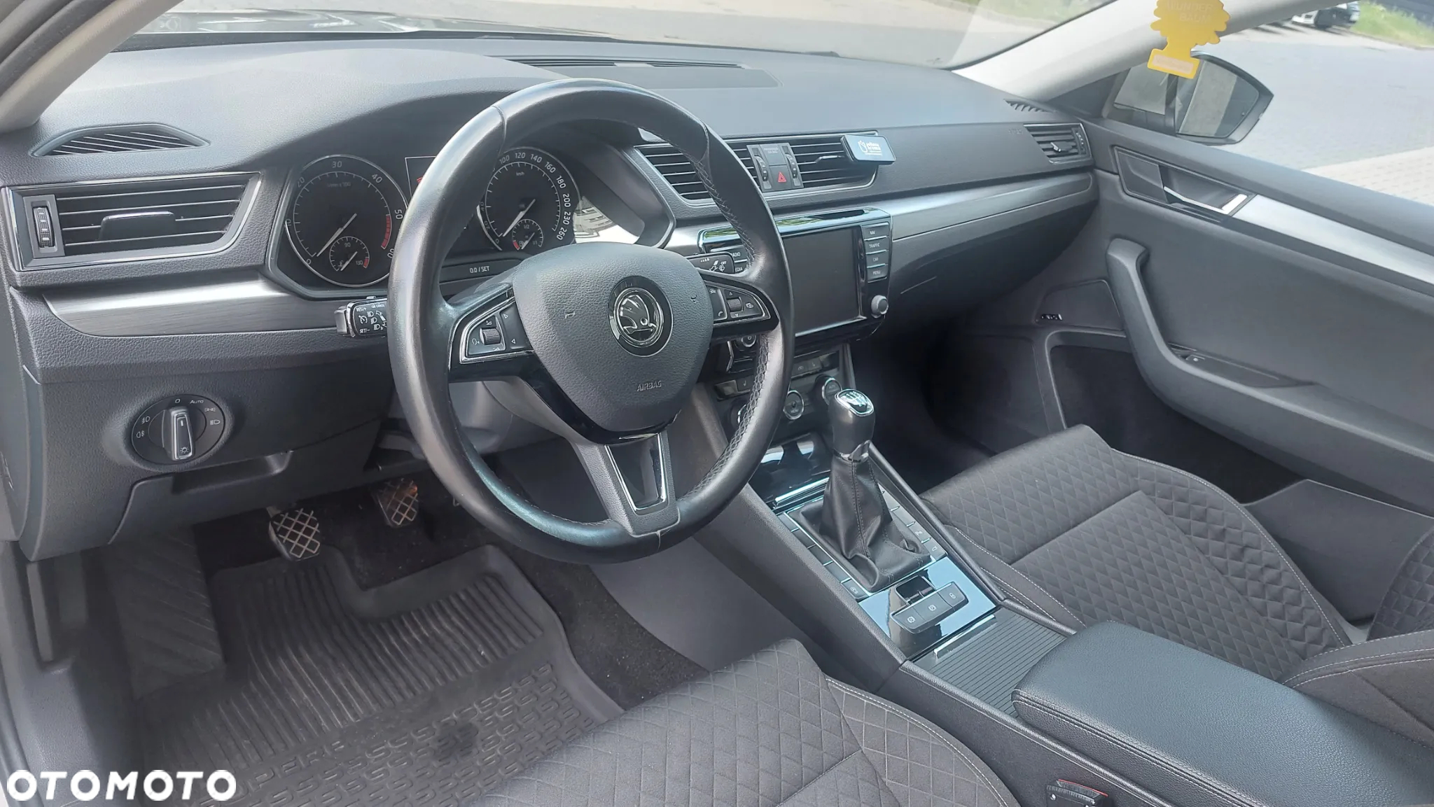 Skoda Superb 2.0 TDI Style - 6