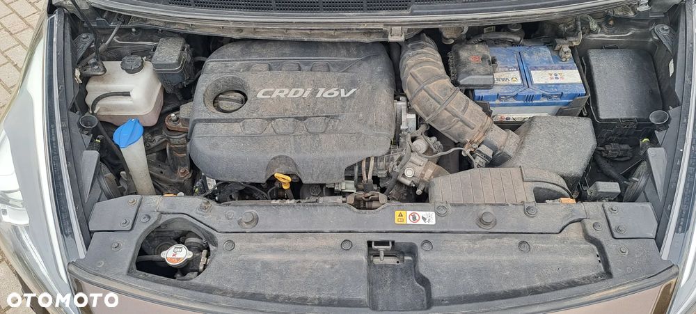 Kia Carens 1.7 CRDi XL 7os - 21