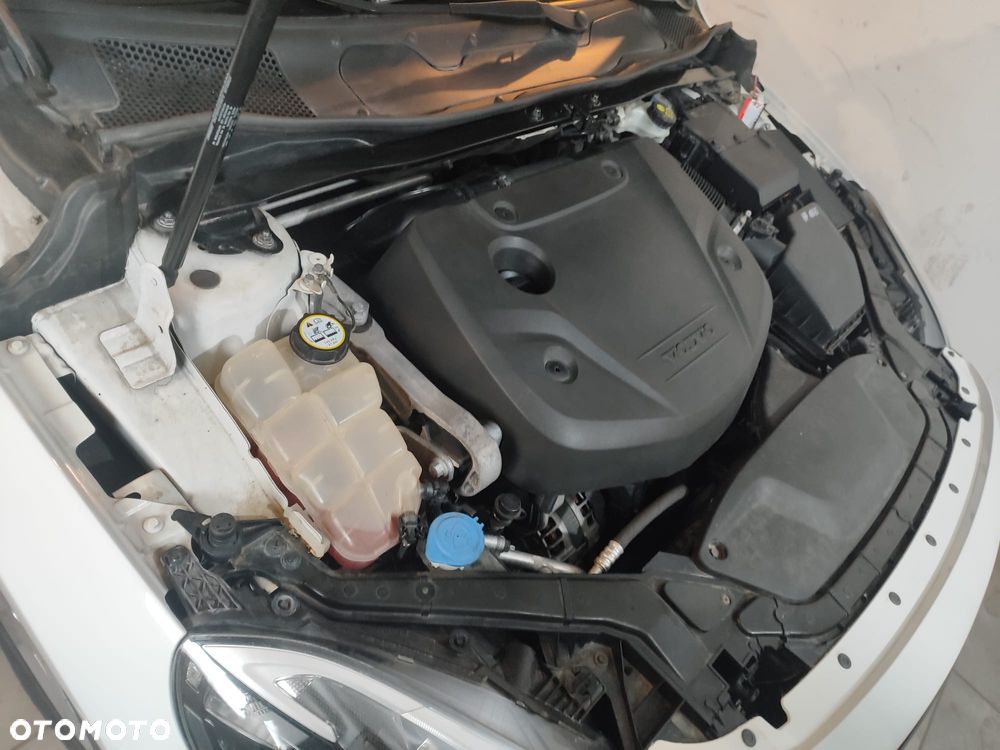 Volvo V40 D3 Drive-E Momentum - 13