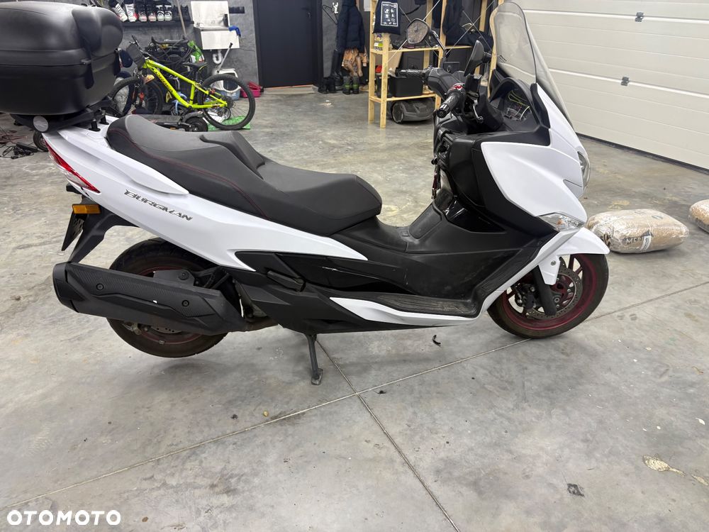 Suzuki Burgman - 1