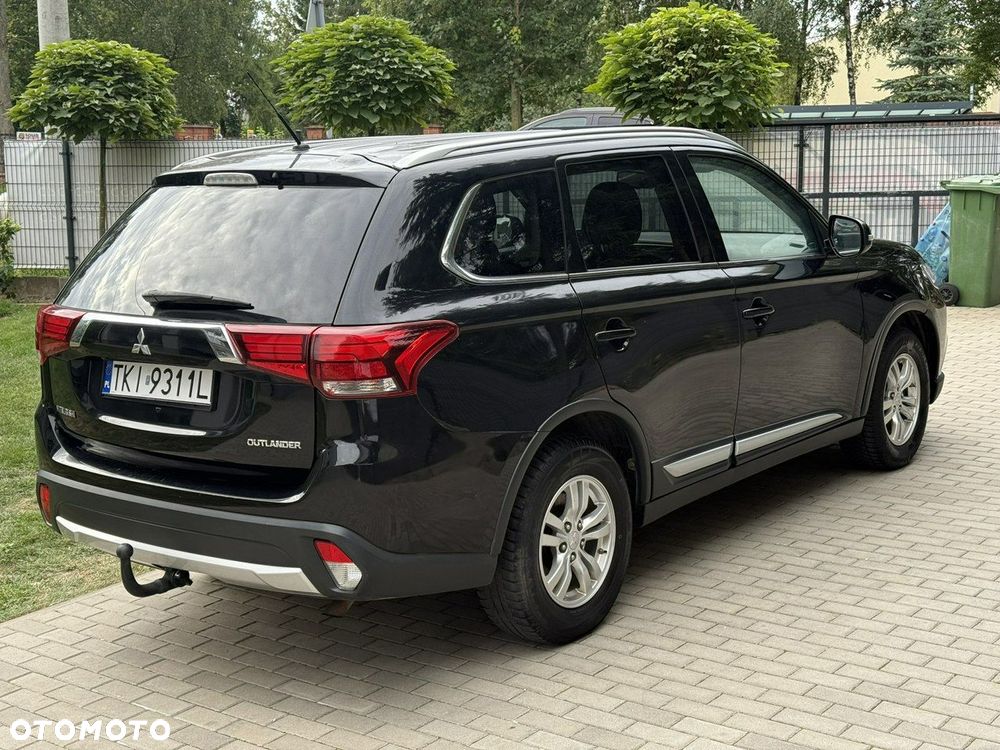 Mitsubishi Outlander - 3
