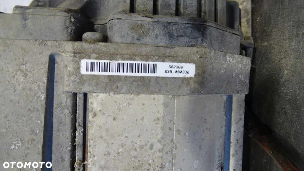 MAGLOWNICA ZE WSPOMAGANIEM VOLKSWAGEN GOLF V 1.9TDI 1K1423105B - 4