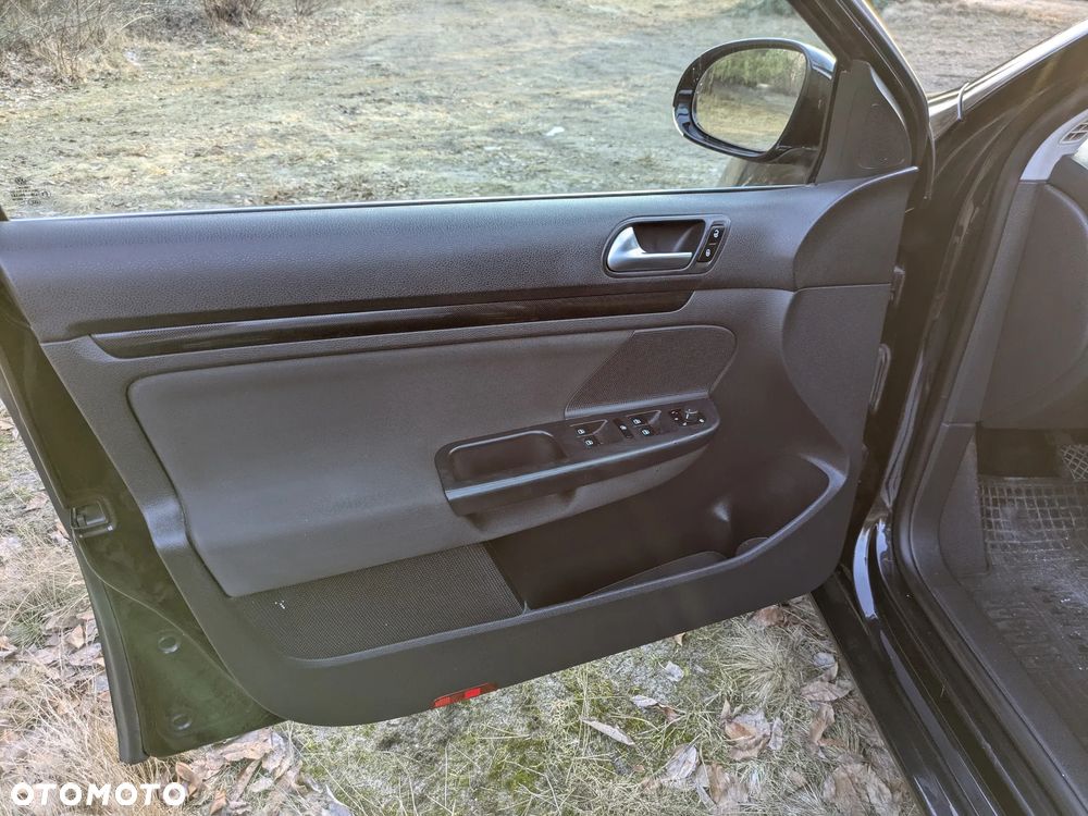 Volkswagen Golf 1.6 TDI BlueMot Comfortline - 15