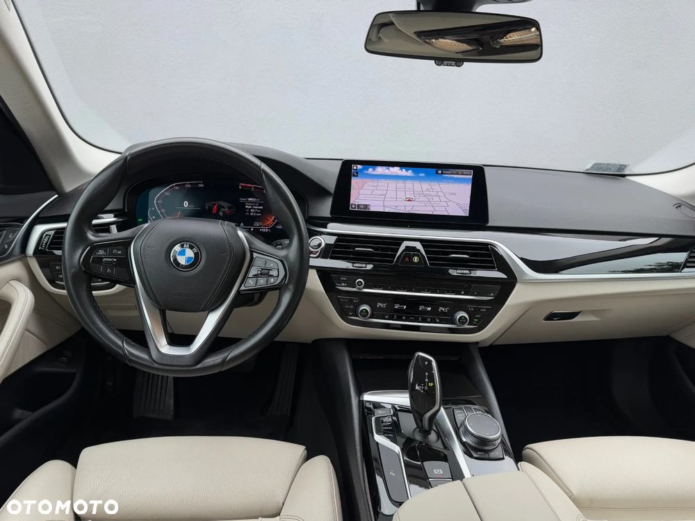BMW Seria 5 520d - 14