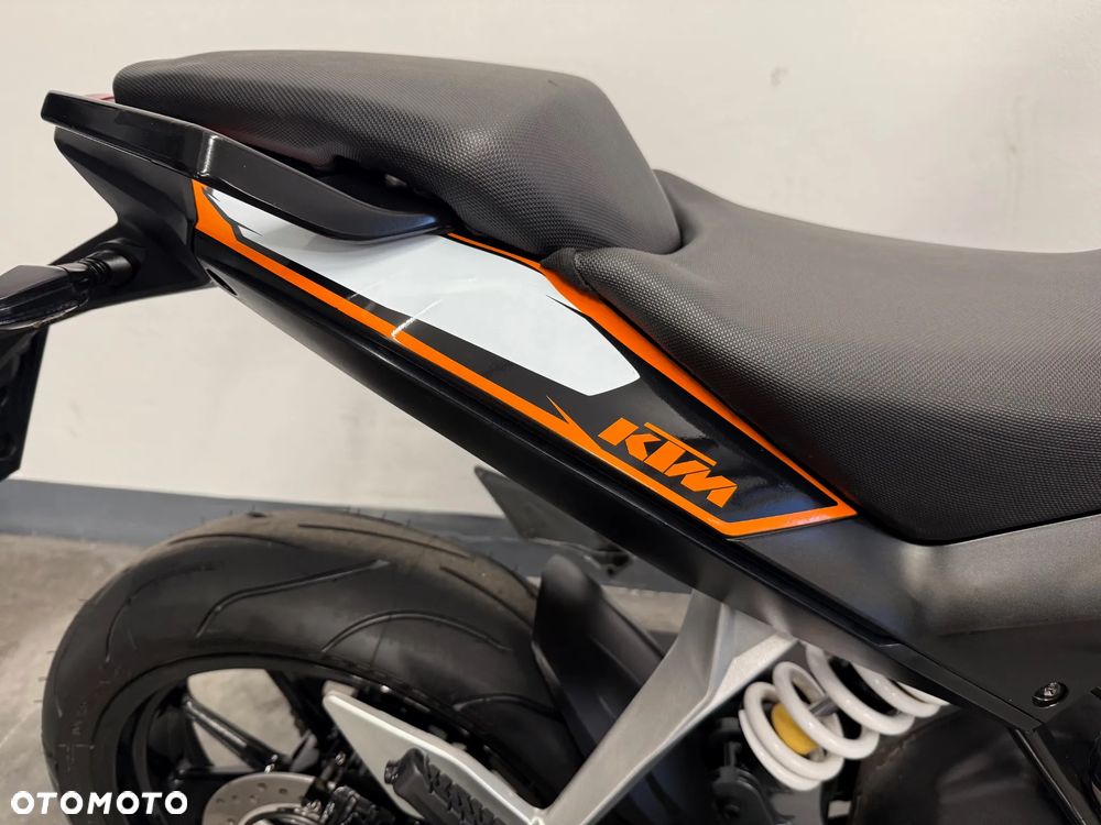 KTM Duke 125 - 35
