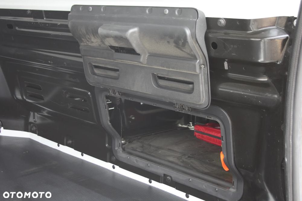 Opel Vivaro - 11