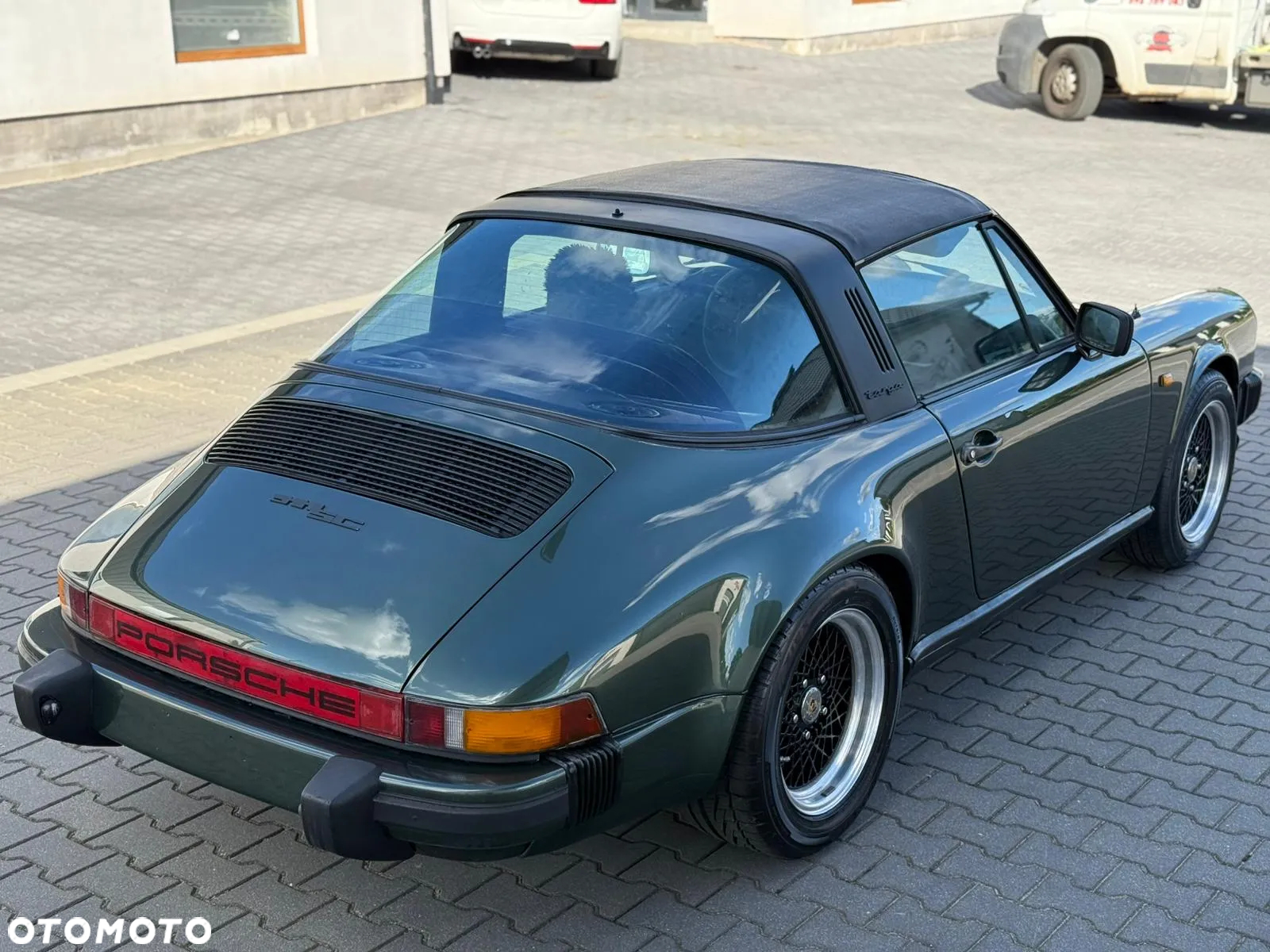 Porsche 911 - 12