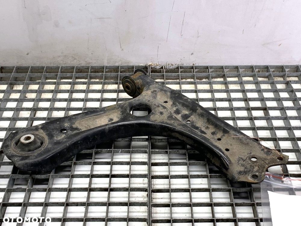 WAHACZ PRAWY PRZÓD  SKODA FABIA III (NJ3) 2014 - 2022 1.0 55 kW [75 KM] benzyna 2014 - 2022 - 1