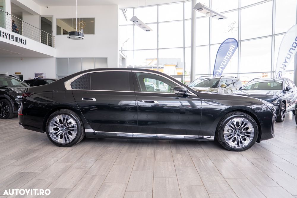 BMW Seria 7 - 11