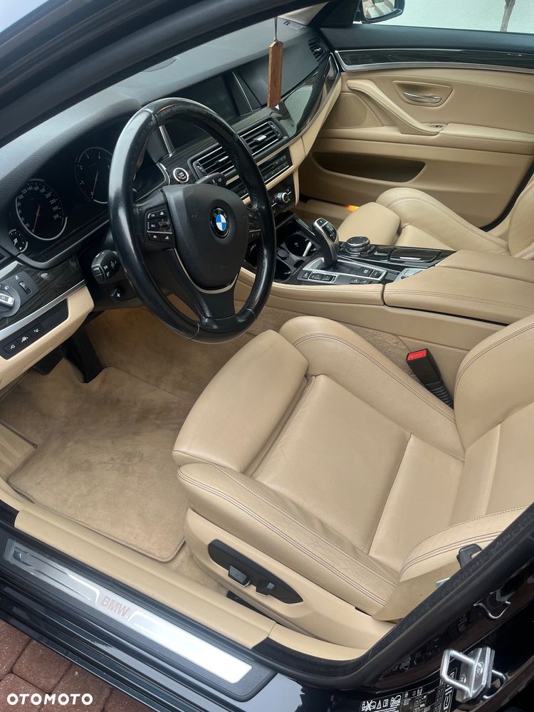 BMW Seria 5 525d xDrive Luxury Line - 12