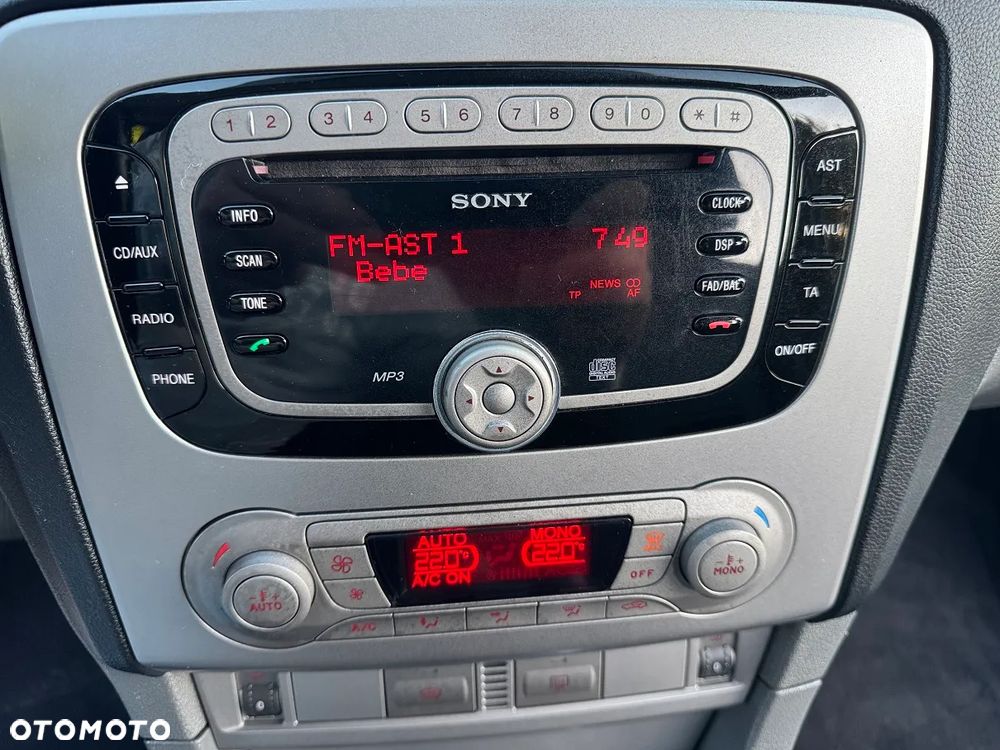 Ford Focus - 36