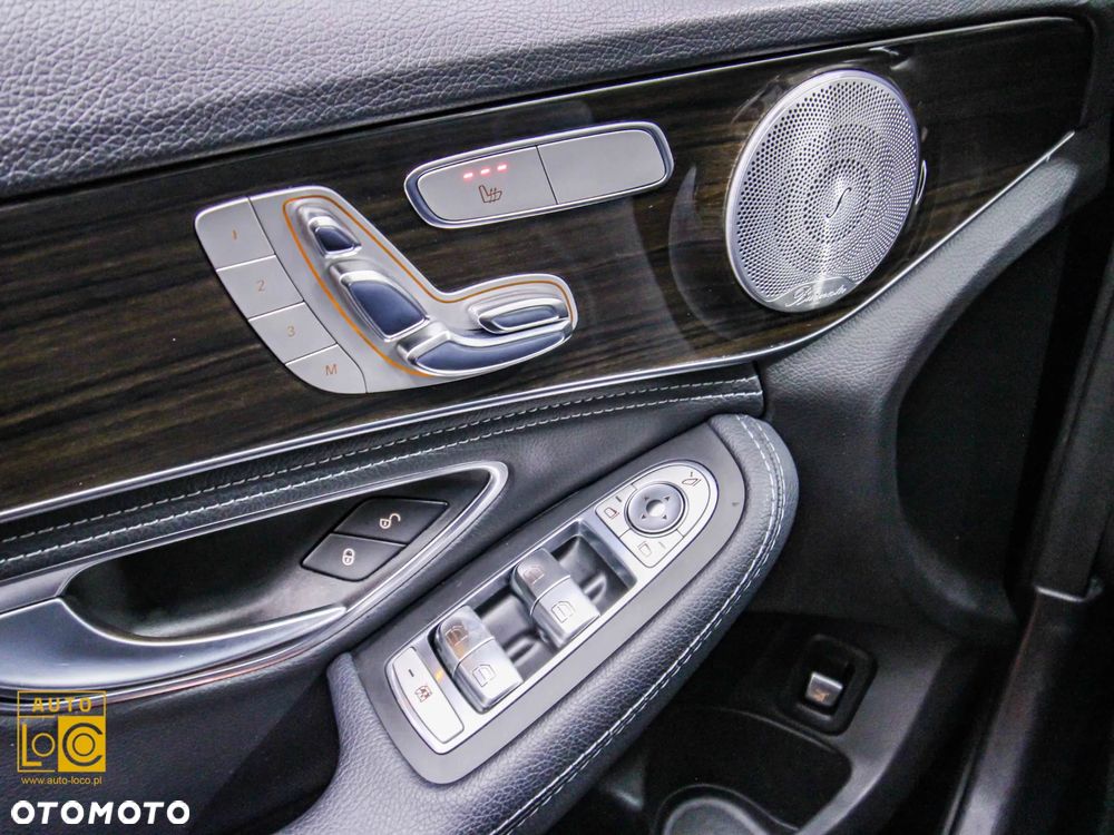 Mercedes-Benz Klasa C 300 9G-TRONIC AMG Line - 30