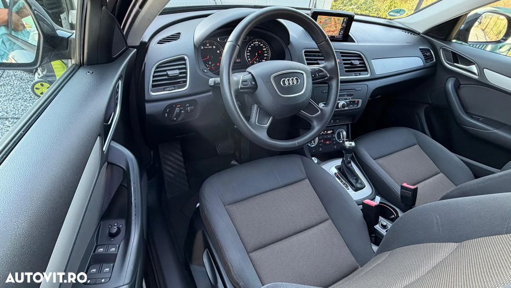 Audi Q3 1.4 TFSI Stronic Design - 12