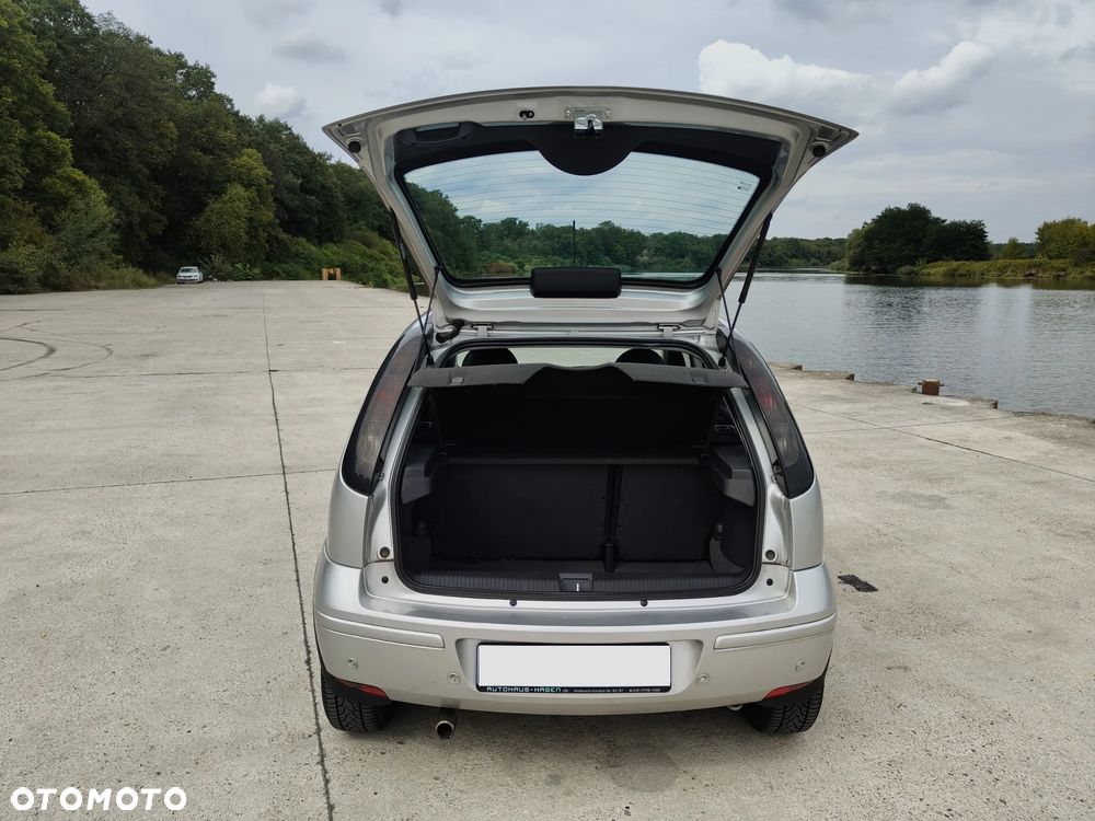 Opel Corsa 1.2 16V Cosmo Easytronic - 24