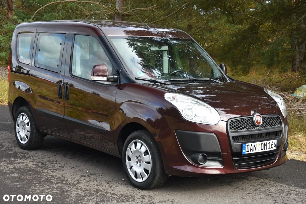 Fiat Doblo 2011 photo 2