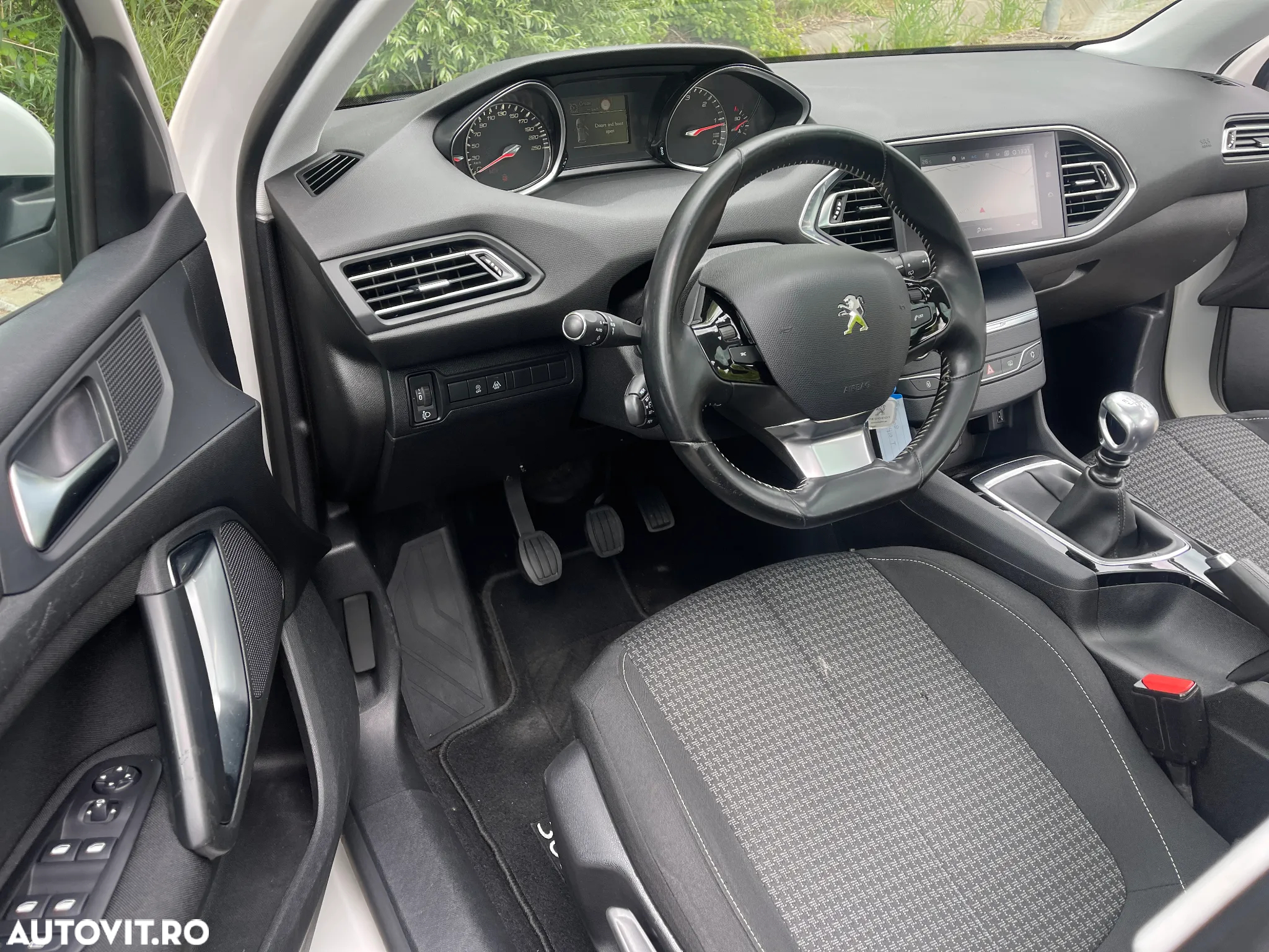 Peugeot 308 SW BlueHDi 120 Stop & Start Business-Line - 12