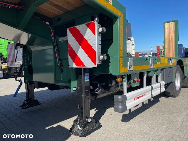 Kassbohrer SEMI lowbed 5 osi 60T ładowności - 10
