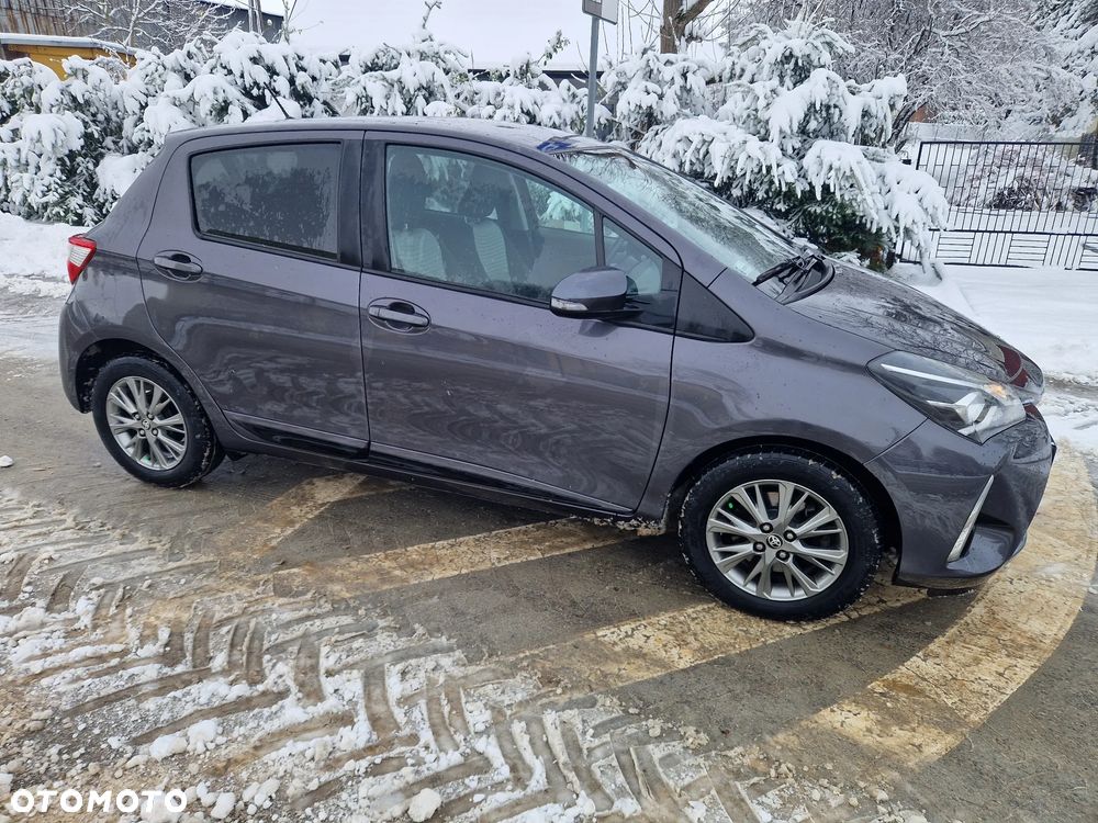 Toyota Yaris 1.5 Premium CVT - 38