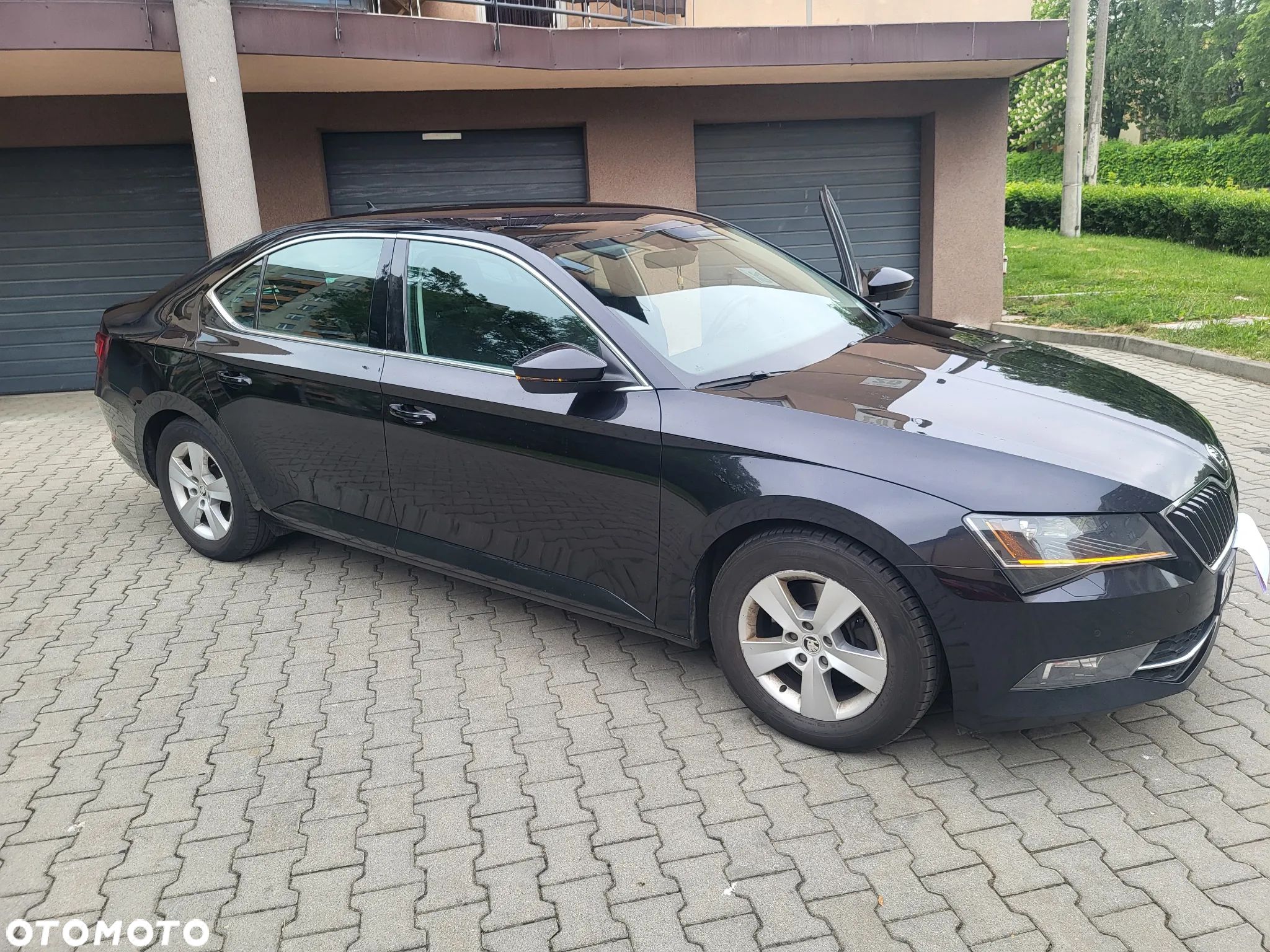 Skoda Superb 2.0 TDI Ambition - 1