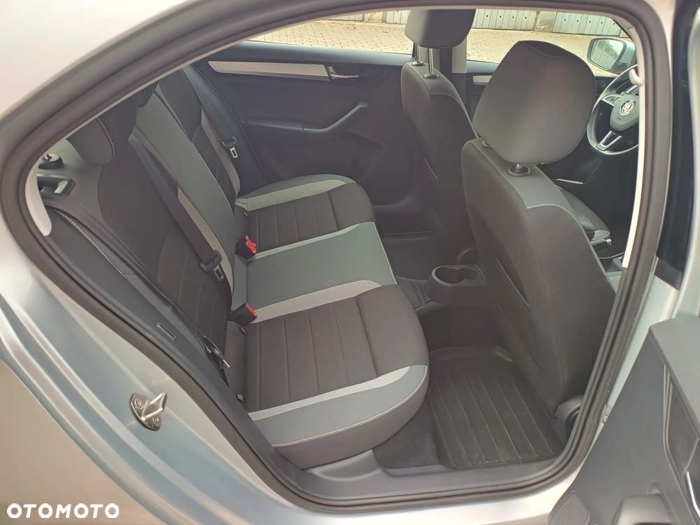 Skoda RAPID 1.0 TSI Ambition - 12